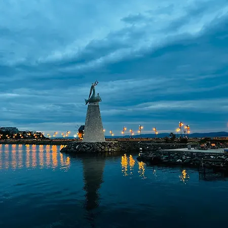 Elit 4 Апартаменты Солнечный берег